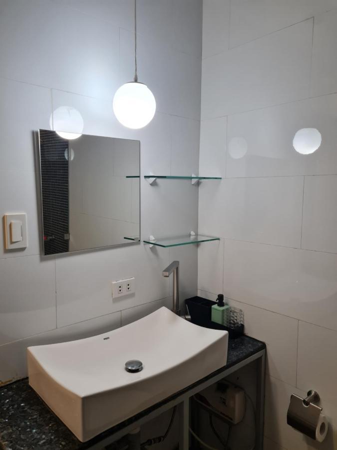 Huge Condo Unit Near Burgos Circle, St Lukes, Shangri-La - P Hamptons T1 Makati City Exterior foto