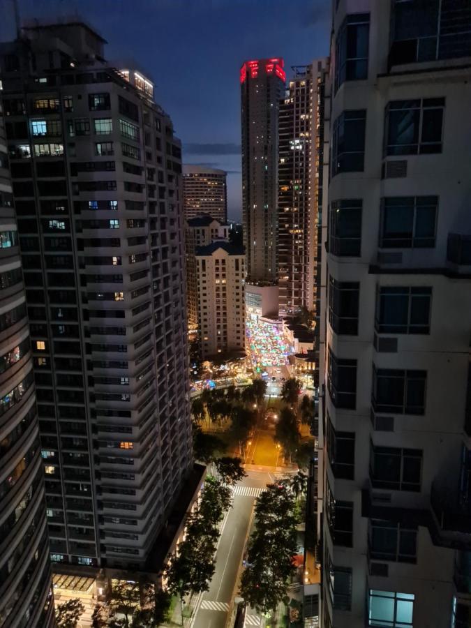 Huge Condo Unit Near Burgos Circle, St Lukes, Shangri-La - P Hamptons T1 Makati City Exterior foto